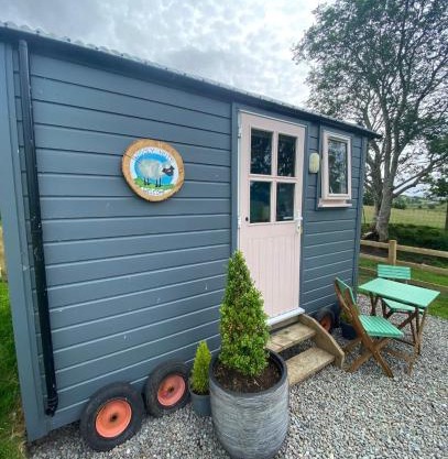 Wooly Huts Grey