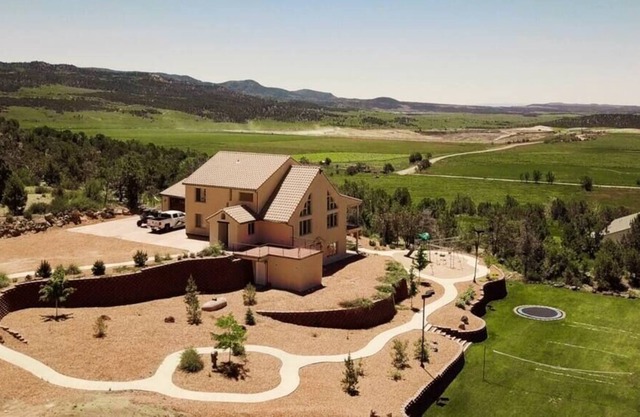World Class Estate | Between Bryce & Zion