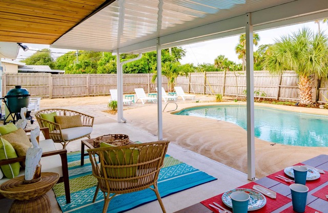 Wow! Beachside Glam 3br wPool, Walk to Park, Beach