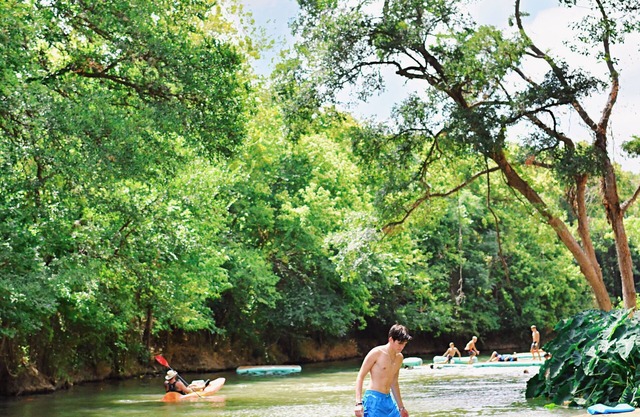 Wow! Brand new Creekfront Cabin! Hot tub, hiking, kayaking & more! - RC12