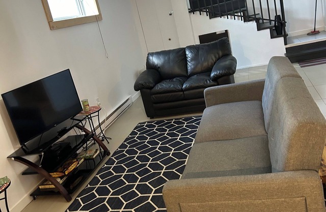 Wow! Condo With Charging Station! With Garden!