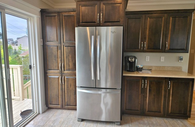 WOW! Executive 2-Bedroom 2-Bathroom