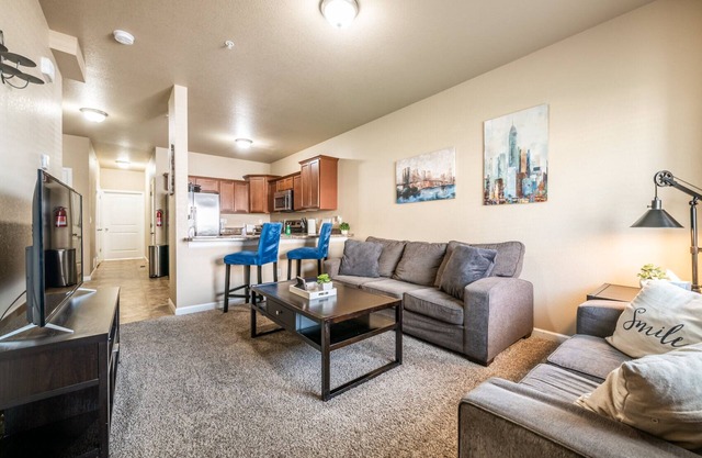 ★Wow! Private New Townhome! 3BR/3BA. AC & Kitchen★