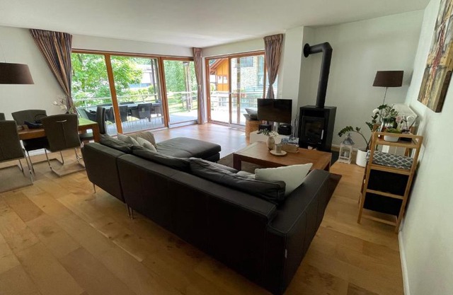Wunderschöne Wohnung am See mit Sauna & Whirlpool