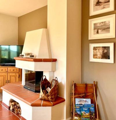 Wunderschöne Wohnung mit Balkon und Blick auf die Alpen