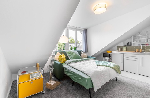 Wunderschönes Dachstudio im Beliebten Köln Ehrenfeld