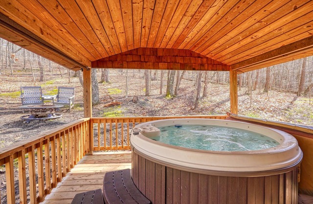 Wyandot Woods - Firefly Cabin