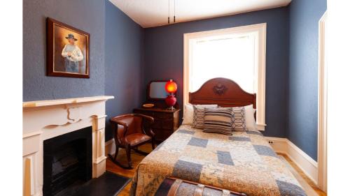 Wyatt Earp - Historic Hotel