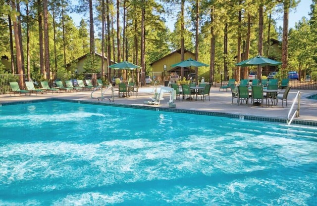 Wyndham Pinetop Resort | Queen Studio w/Balcony