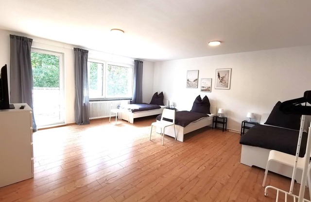 Wz02 - 3 Zimmer Ferienwohnung in Wetzlar mit Balkon, 98qm, 3 Schlafzimmer, Max. 7 Personen