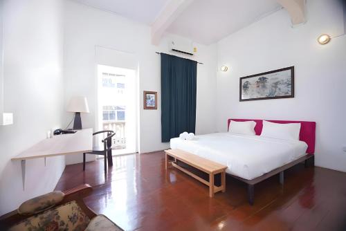 X Mitr INN Yaowarat China Town