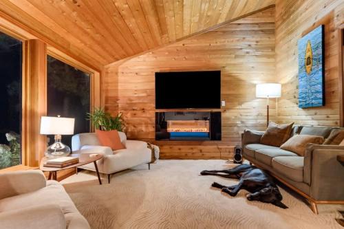 Xanadu - Zen waterfront retreat on Upper Rideau