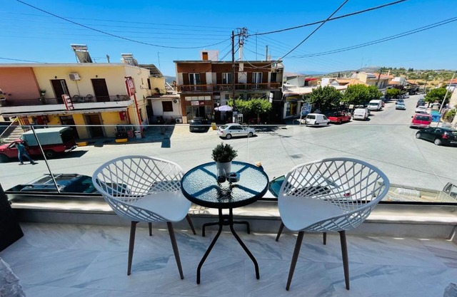 XENIOS SUITES