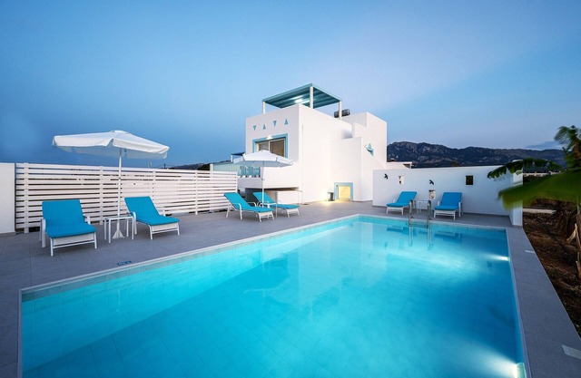 Xenos Villa 7 with a Private pool near the sea