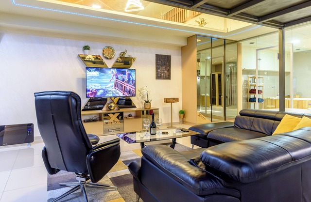 Xspa apartment cryptocurrency pay available