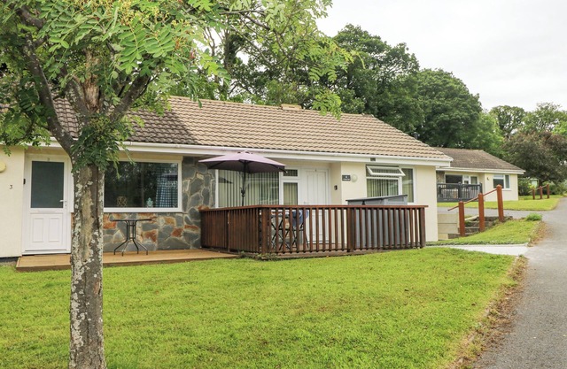 Y BWTHYN BACH, family friendly in Aberaeron