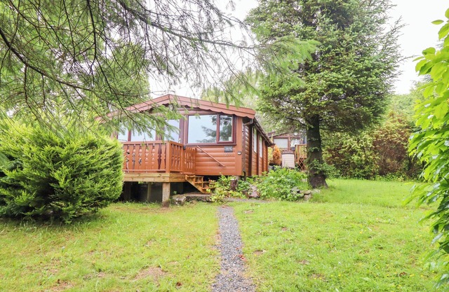 Y BWTHYN PREN, CABIN 209, pet friendly in Trawsfynydd