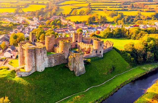 Y Felin is ideally situated to explore Carmarthenshire's beaches and castles.