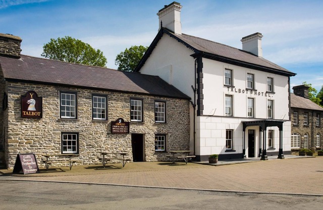 Y Talbot Tregaron