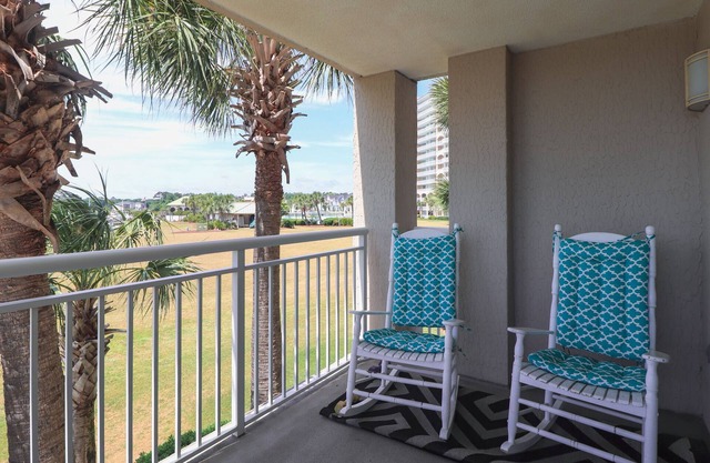 Yacht Club Villas 