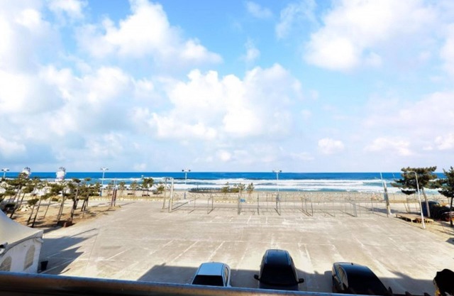 Yangyang Yemeusong Dongho Sea Pension