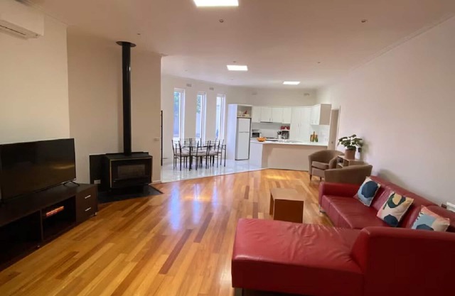Yarraville and Seddon at your doorstep