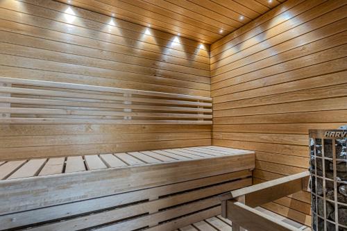 Ydinkeskustan uusi kahden makuuhuoneen huoneisto, sauna ja 2 wc