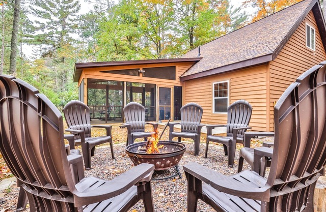 Year Round Luxury Cottage - Eagle River