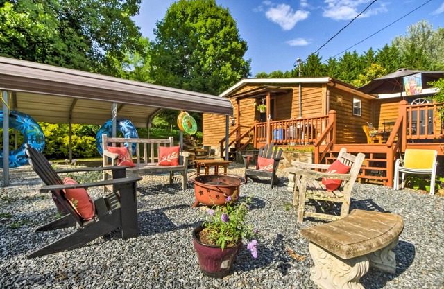 Yellow Creek Valley Retreat w/ Mountain Views!