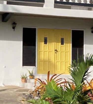 Yellow Doors - Tranquil comfortable retreat