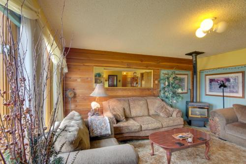 Yellowstone Country Retreat Stunning Views!