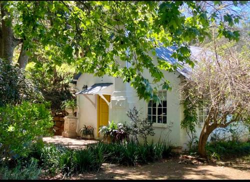 Yellowwoods Farm - POOL COTTAGE (self-catering)