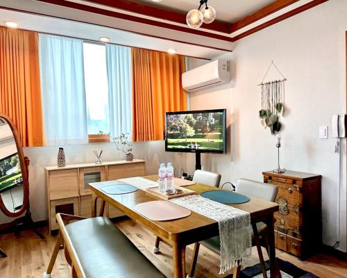 Yeonnam Forest Road Stay - OPEN Hongdae,Shinchon