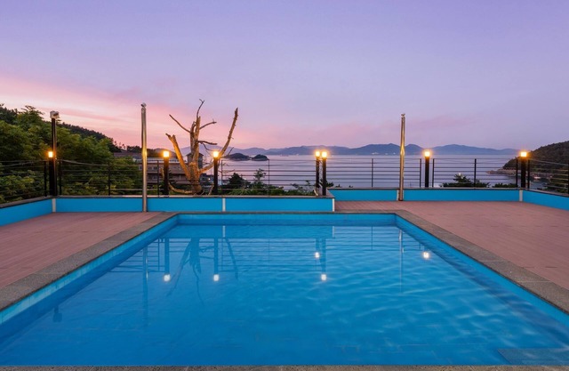 Yeosu Falling in Blue Ocean View Pension