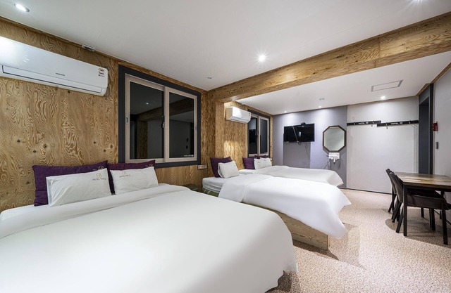 Yeosu Hotel The B