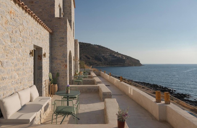 Yerma Suites Limeni