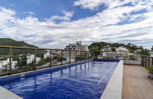 YHD - Condominium With Pool Near Ufsc Located in Carvoeira, This Condominium is an Excellent Choi