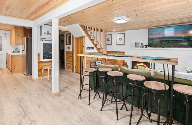 Yoda Maple Cabin- Awesome cabin with great amenities, you can feel the warmth of this charming cabin