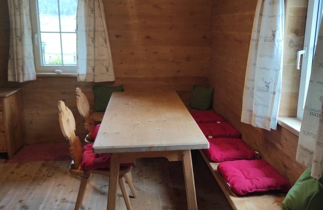 Yoga-retreat auf Almhütte mit Meditation und Ayurvedischer Küche und Kräuterkurs