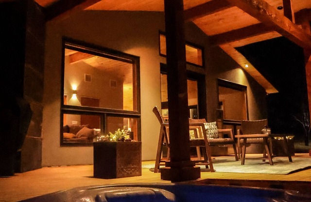 Yonder Mountain Retreat: luxury & privacy near the magnificent Grand Mesa
