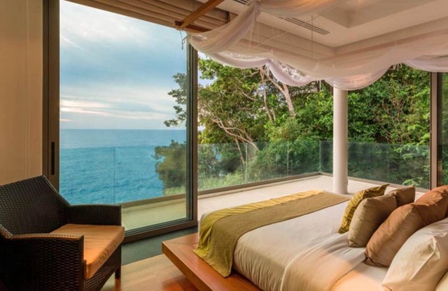 You and Your Family will have a Dream Holiday staying in this 9 bedroom Luxury Phuket Villa 1013