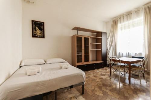 Youhosty - Cattolica University Studio
