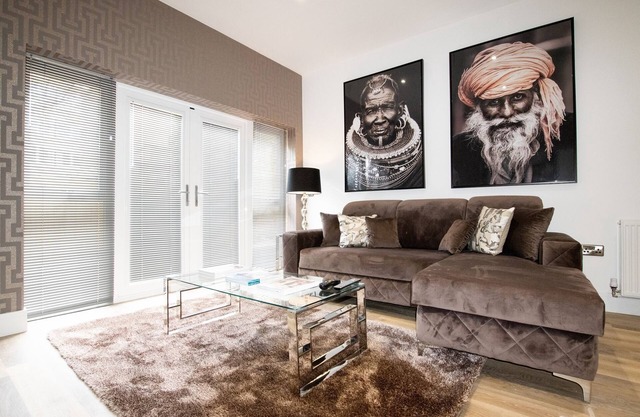 Your Apartment | Bristol Rowan Tree - No.2