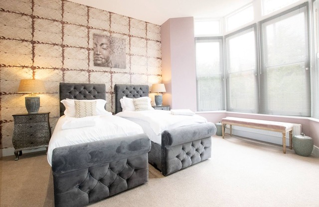 Your Apartment | Bristol Rowan Tree - No.4