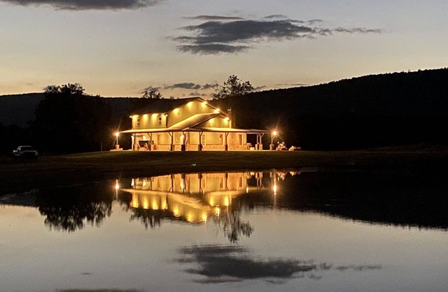Your Cabin in the Mountains Awaits (1836 Ranch)