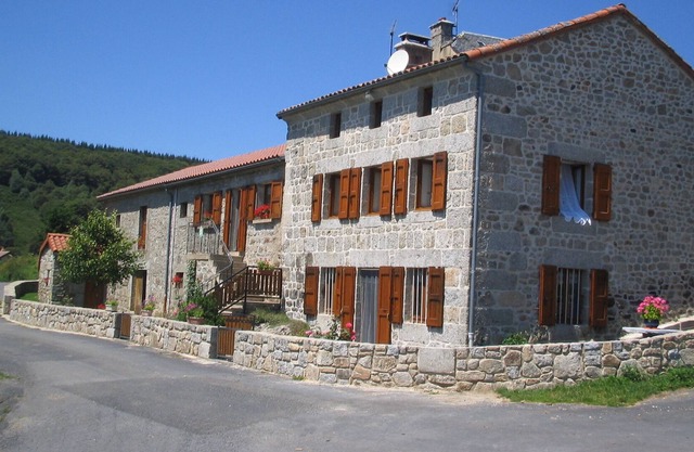 YOUR COMFORTABLE STAY IN MARGERIDE G. D.F. 3 EPIS