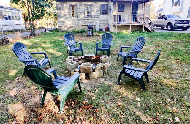 Your Cozy & Pet-Friendly Home Base - No cleaning fee!