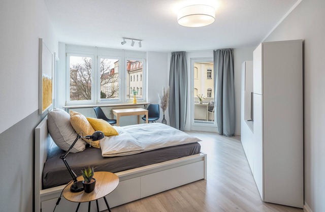 Your Cozy Retreat in the Heart of Dresden: Modern Comfort Awaits!