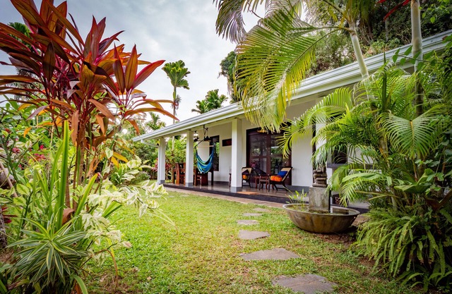 Your Dream Home - Mirissa - Large Peaceful Tropical Garden - 6mins from beach