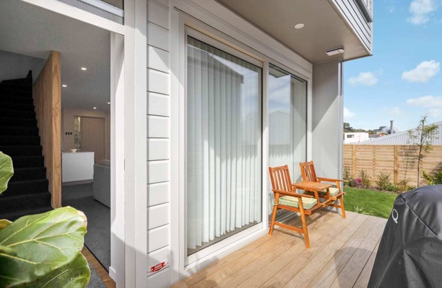 Your Dream Stay Made Simple 10 minutes to Town
